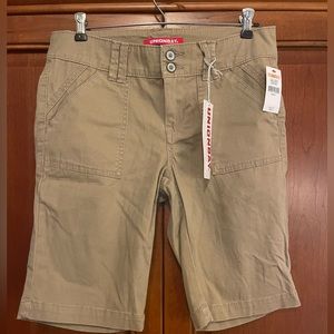Union Bay khaki shorts